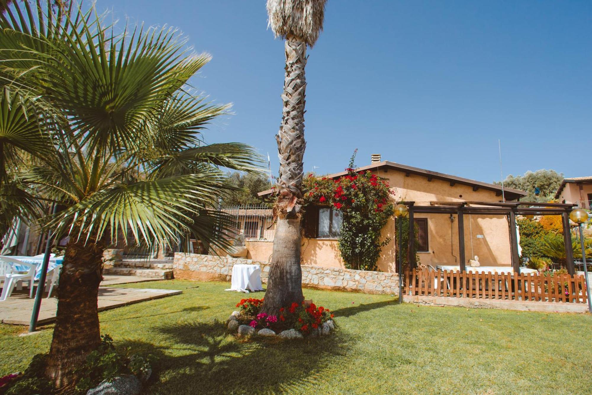 Calami - Villa Romeo - Private Apartments With Pool, Seaview & Olive Grove Santa Caterina Dello Ionio Marina Екстер'єр фото