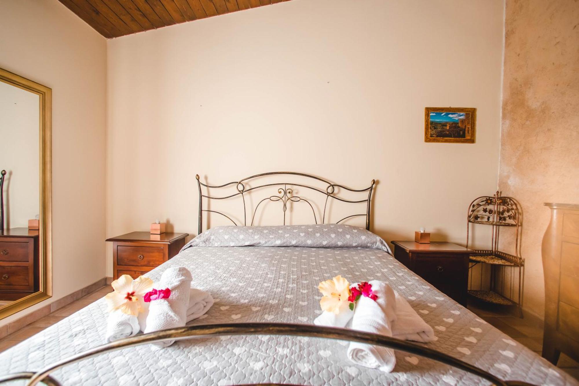 Calami - Villa Romeo - Private Apartments With Pool, Seaview & Olive Grove Santa Caterina Dello Ionio Marina Екстер'єр фото