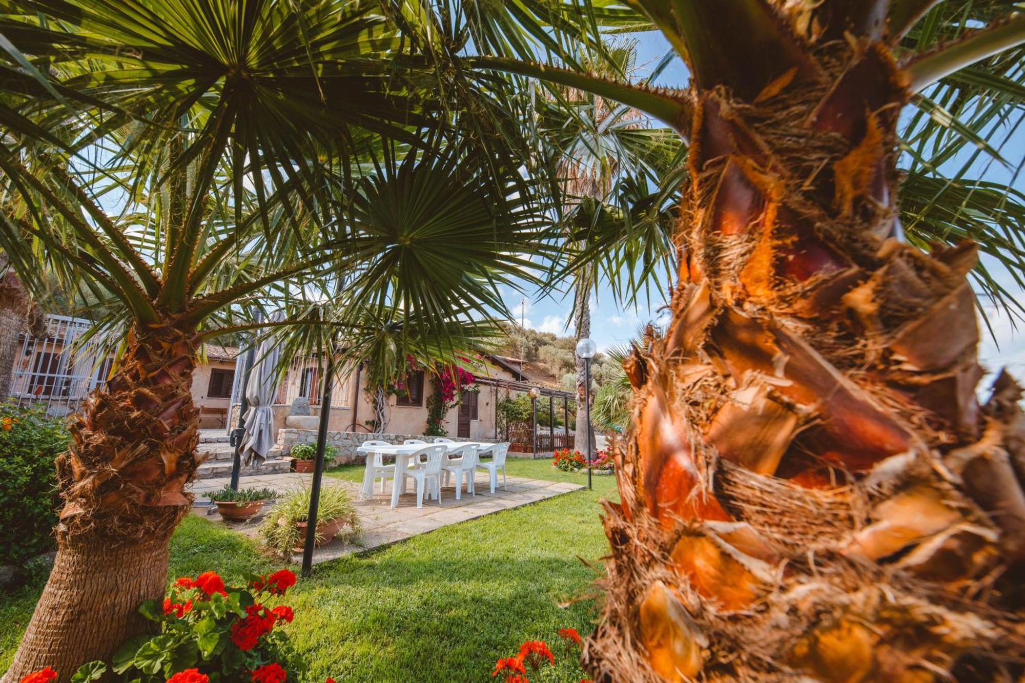 Calami - Villa Romeo - Private Apartments With Pool, Seaview & Olive Grove Santa Caterina Dello Ionio Marina Екстер'єр фото