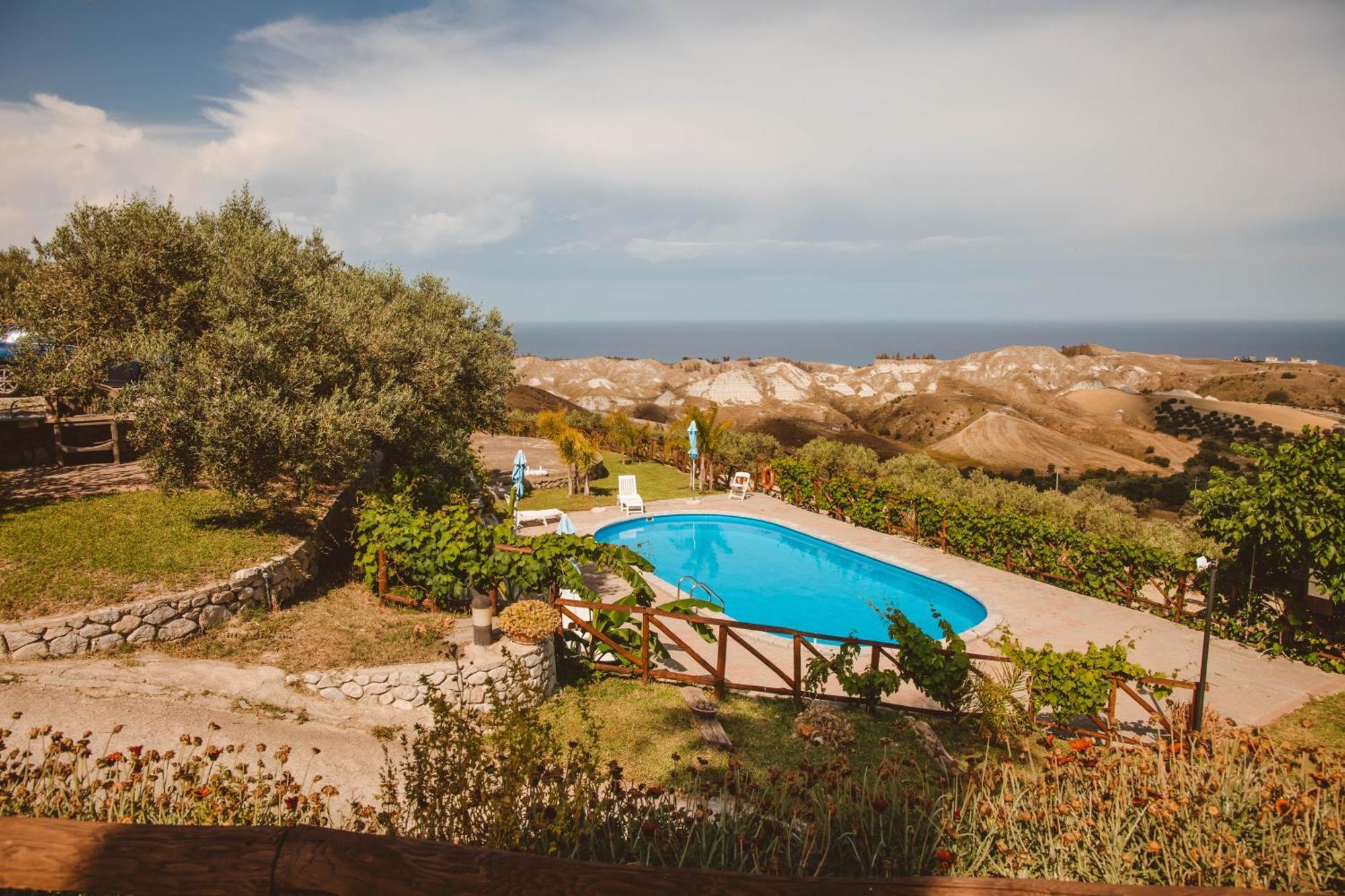 Calami - Villa Romeo - Private Apartments With Pool, Seaview & Olive Grove Santa Caterina Dello Ionio Marina Екстер'єр фото